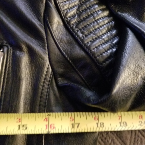HOSTPICK!!! Burberry Jacket with Nova Check lining - Picture 14 of 14
